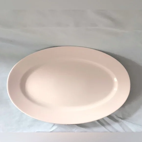 Wedgewood Vogue Ivory Oval Platter 12 1/2”